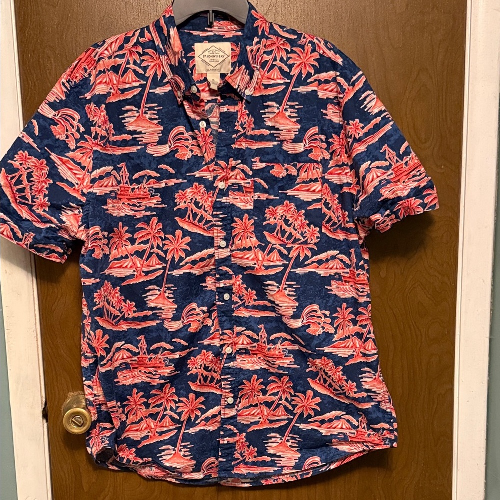 St John’s Bay Men's Navy and Coral Tropical Button Down Shirt size XL